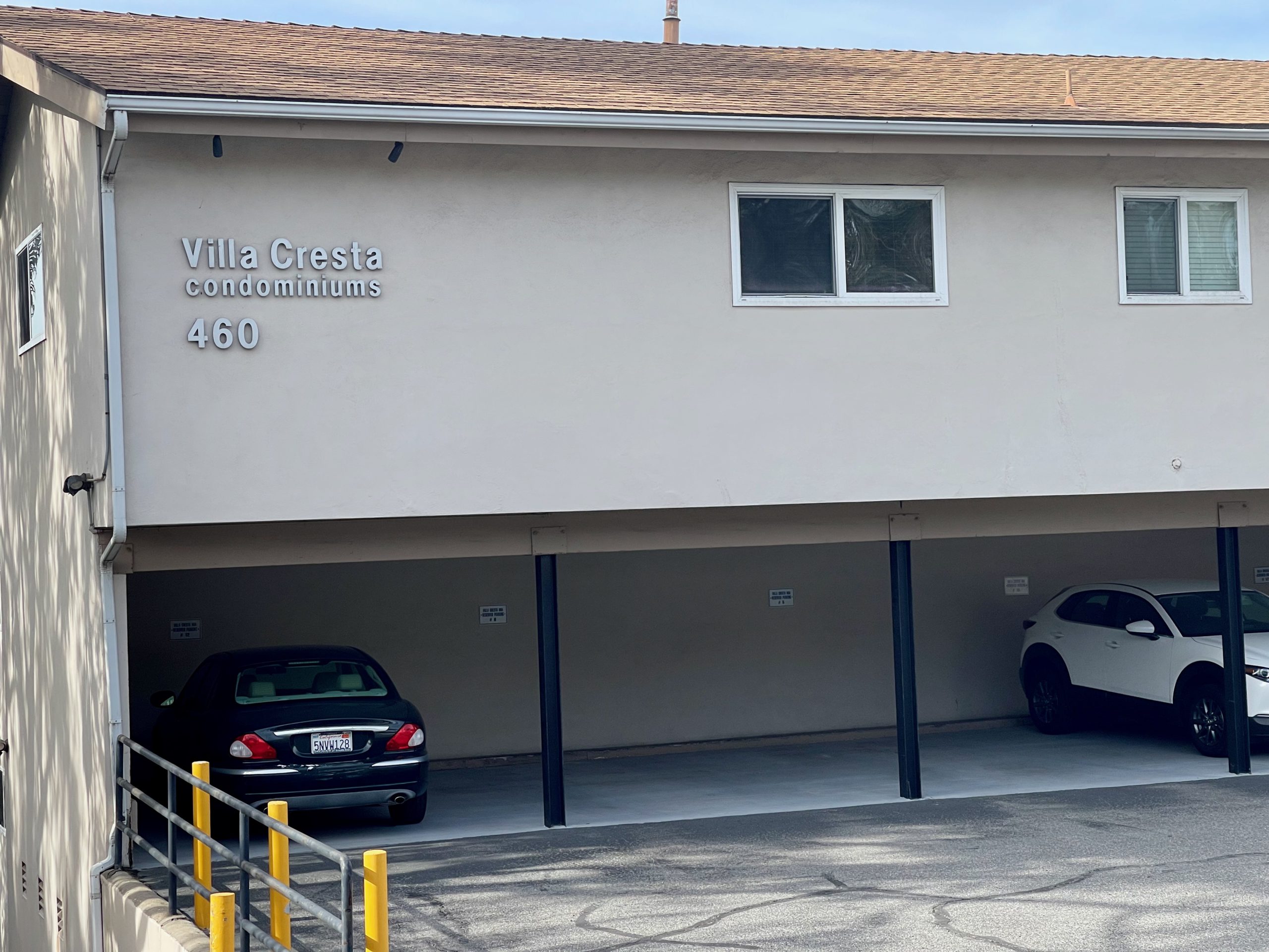 Villa Cresta Condominiums in Del Mar, CA 92014