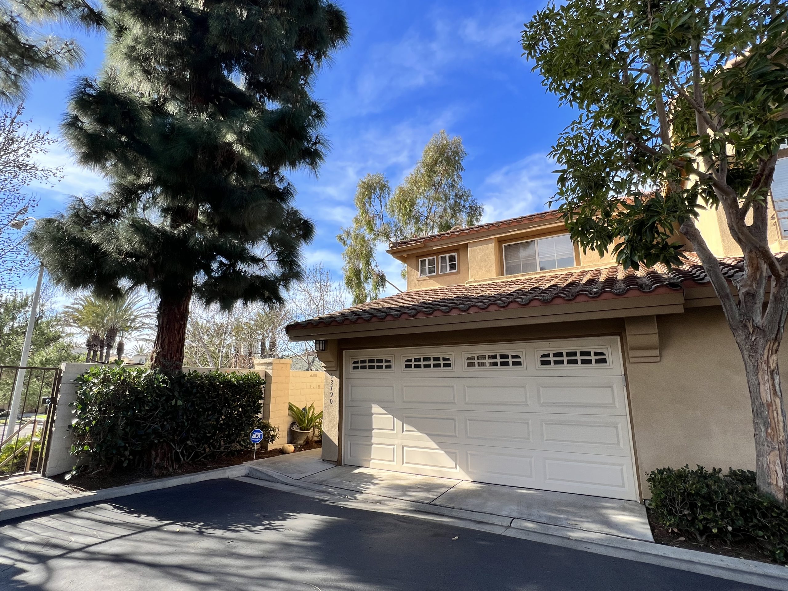 Montemar Townhomes in South of Del Mar Heights Rd, Carmel Valley, San Diego 92130