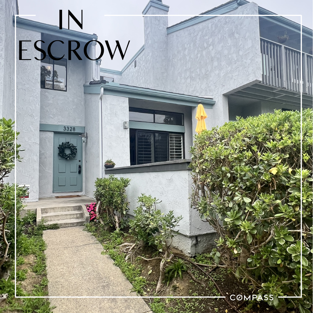 In Escrow! 2 BR/2 Bath Townhome in La Jolla